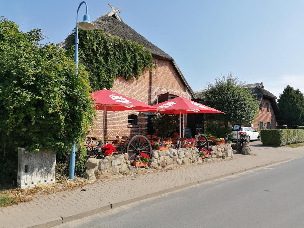 Gasthof-Ferienwohnungen-Kliesow'S Reuse Alt Reddevitz Exterior photo
